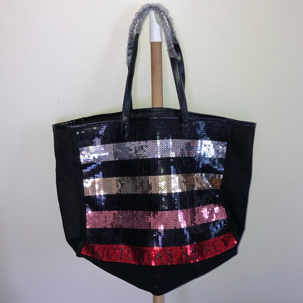 Must Go‼️ NWT Victoria Secret Sequin Tote Bag. Read Description 👇 - Picture 1 of 6